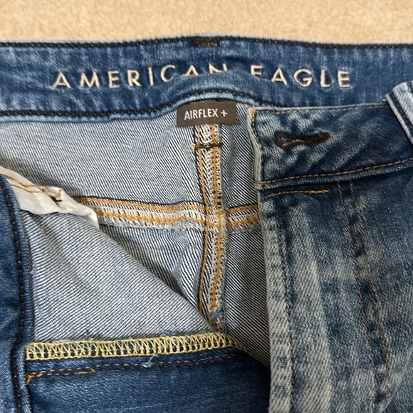AE men’s denim shorts. - Picture 2 of 4